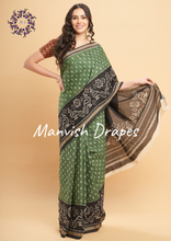 Load image into Gallery viewer, Mul Mul Pure Cotton Saree with Ikat Prints all over (GREEN-BLACK COMBINATION)