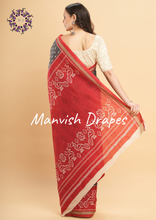 Load image into Gallery viewer, Mul Mul Pure Cotton Saree with Ikat Prints all over (GREY-RED COMBINATION-PEACOCK)