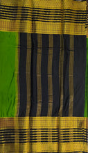 Load image into Gallery viewer, Semi Mysuru Crepe Saree with 3D Contrast Border,Pallu and Blouse.