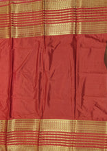 Load image into Gallery viewer, Semi Mysuru Crepe Saree with 3D Contrast Border,Pallu and Blouse.