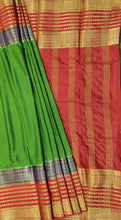 Load image into Gallery viewer, Semi Mysuru Crepe Saree with 3D Contrast Border,Pallu and Blouse.