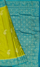 Load image into Gallery viewer, Banaras Chinnon Crepe Saree with Contrast Border,Pallu and Blouse.