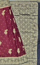 Load image into Gallery viewer, Banaras Chinnon Crepe Saree with Contrast Border,Pallu and Blouse.