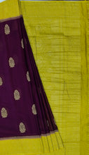 Load image into Gallery viewer, Banaras Chinnon Crepe Saree with Contrast Border,Pallu and Blouse.