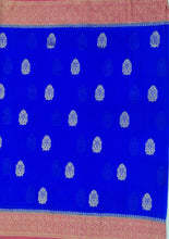 Load image into Gallery viewer, Banaras Chinnon Crepe Saree with Contrast Border,Pallu and Blouse.