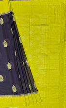 Load image into Gallery viewer, Banaras Chinnon Crepe Saree with Contrast Border,Pallu and Blouse.