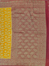 Load image into Gallery viewer, Banaras Chinnon Crepe Saree with Contrast Border,Pallu and Blouse.