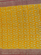 Load image into Gallery viewer, Banaras Chinnon Crepe Saree with Contrast Border,Pallu and Blouse.