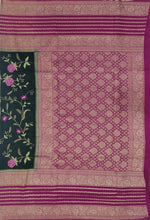 Load image into Gallery viewer, Banaras Crepe Saree with Kashmiri Thread work with Contrast Border,Pallu and Butti Blouse