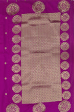 Load image into Gallery viewer, Banaras Georgette Borderless Saree with Zari Buttis all over,Self Color Border,Pallu and Blouse-Magenta Color