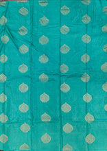 Load image into Gallery viewer, Banaras Crepe Saree with Thin Zari checks and Buttis,Self Color Border,Pallu and Contrast Butti Blouse.