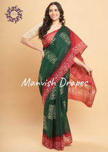 Load image into Gallery viewer, Mul Mul Pure Cotton Saree with Tie N Dye and Batiq Prints (GREEN-RED COMBINATION)
