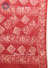 Load image into Gallery viewer, Mul Mul Pure Cotton Saree with Tie N Dye and Batiq Prints (GREEN-RED COMBINATION)
