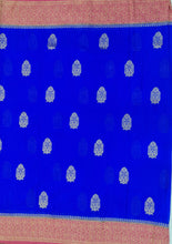 Load image into Gallery viewer, Banaras Chinnon Crepe Saree with Contrast Border,Pallu and Blouse.
