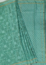 Load image into Gallery viewer, Banaras Crepe Saree with Shimmer Body and Contrast Blouse.
