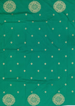 Load image into Gallery viewer, Banaras Georgette Borderless Saree with Zari Buttis all over,Self Color Border,Pallu and Blouse-Leaf Green Color
