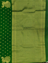 Load image into Gallery viewer, Banaras Georgette Borderless Saree with Zari Buttis all over,Self Color Border,Pallu and Blouse-Leaf Green Color
