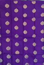 Load image into Gallery viewer, Banaras Crepe Saree with Thin Zari checks and Buttis,Self Color Border,Pallu and Contrast Butti Blouse.
