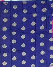 Load image into Gallery viewer, Banaras Crepe Saree with Thin Zari checks and Buttis,Self Color Border,Pallu and Contrast Butti Blouse.
