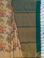 Load image into Gallery viewer, Digital print soft silk borderless floral digital print all over Saree contrast Color Border,Pallu and Blouse.
